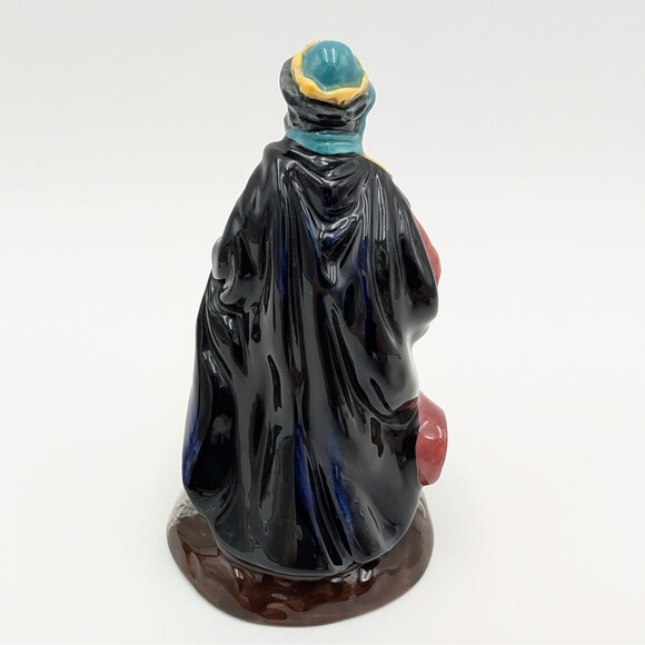 Vintage Royal Doulton 1952 4" Figurines Good King Wenceslas 3262 Town Crier 3261 - Picture 3 of 12